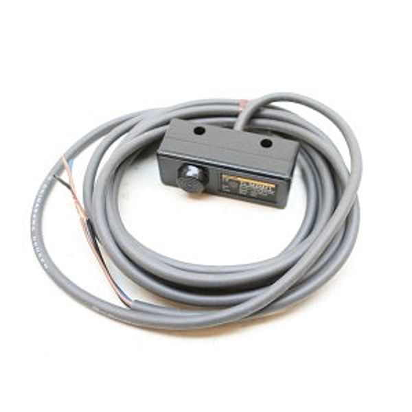 Omron TL-M2MF1 proximity sensor